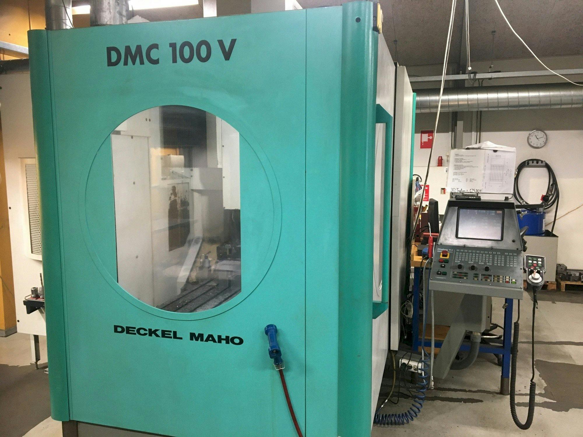 Prikaz  stroja DECKEL DMC 100V  sprijeda