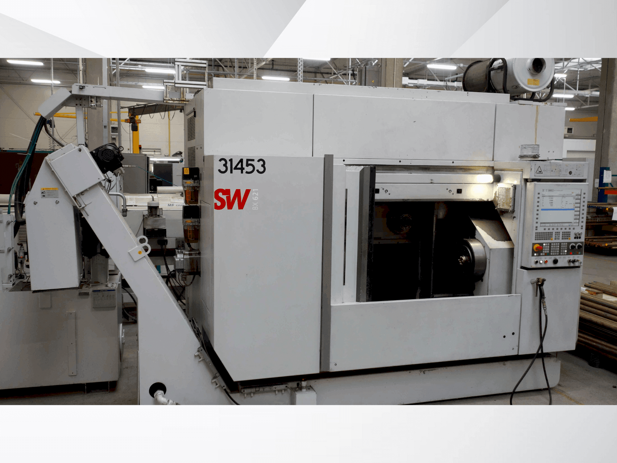 Prikaz  stroja SW BX 621  sprijeda