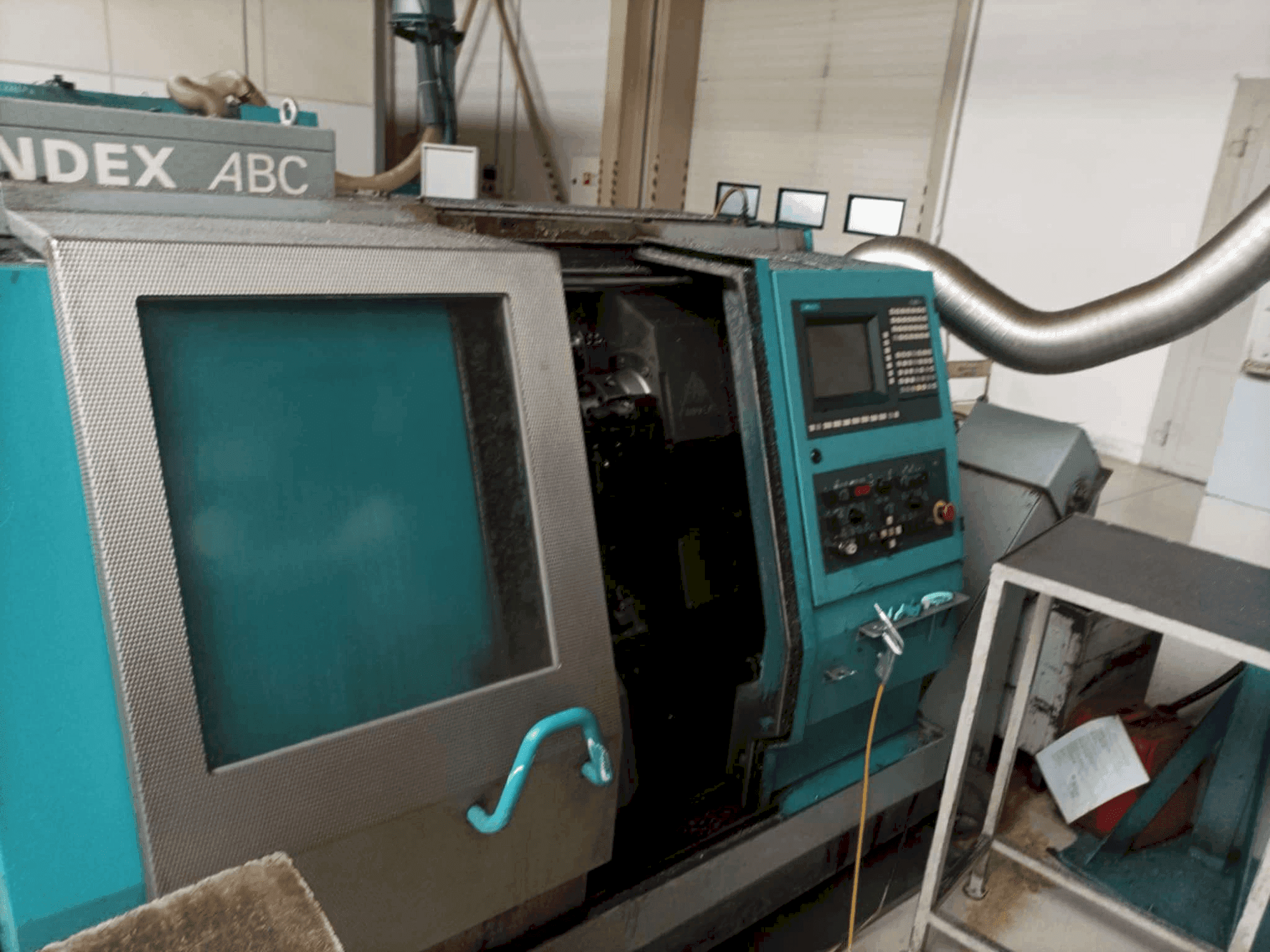 Prikaz  stroja Index ABC  sprijeda