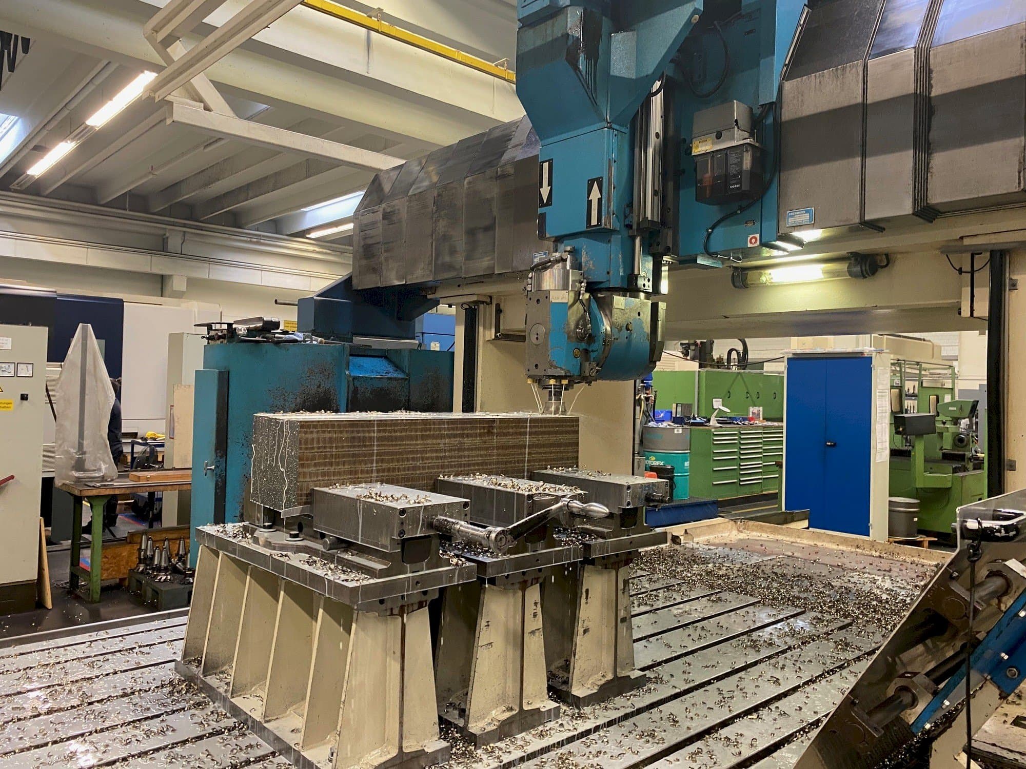 Prikaz stroja Forest Line Seramill 240 sprijeda