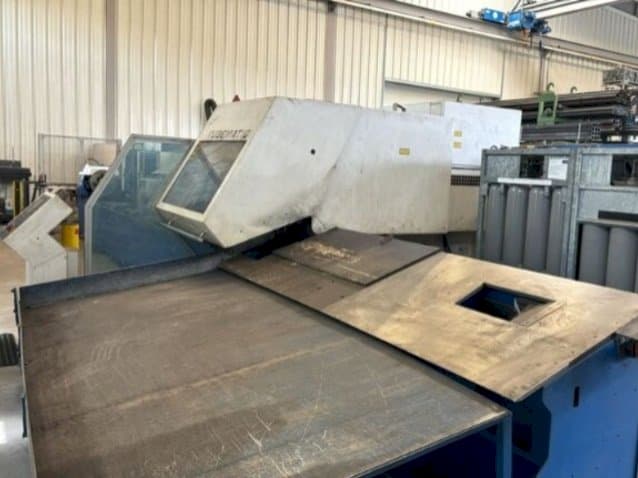 Prikaz stroja TRUMPF TRUMATIC TLF 2700TM sprijeda
