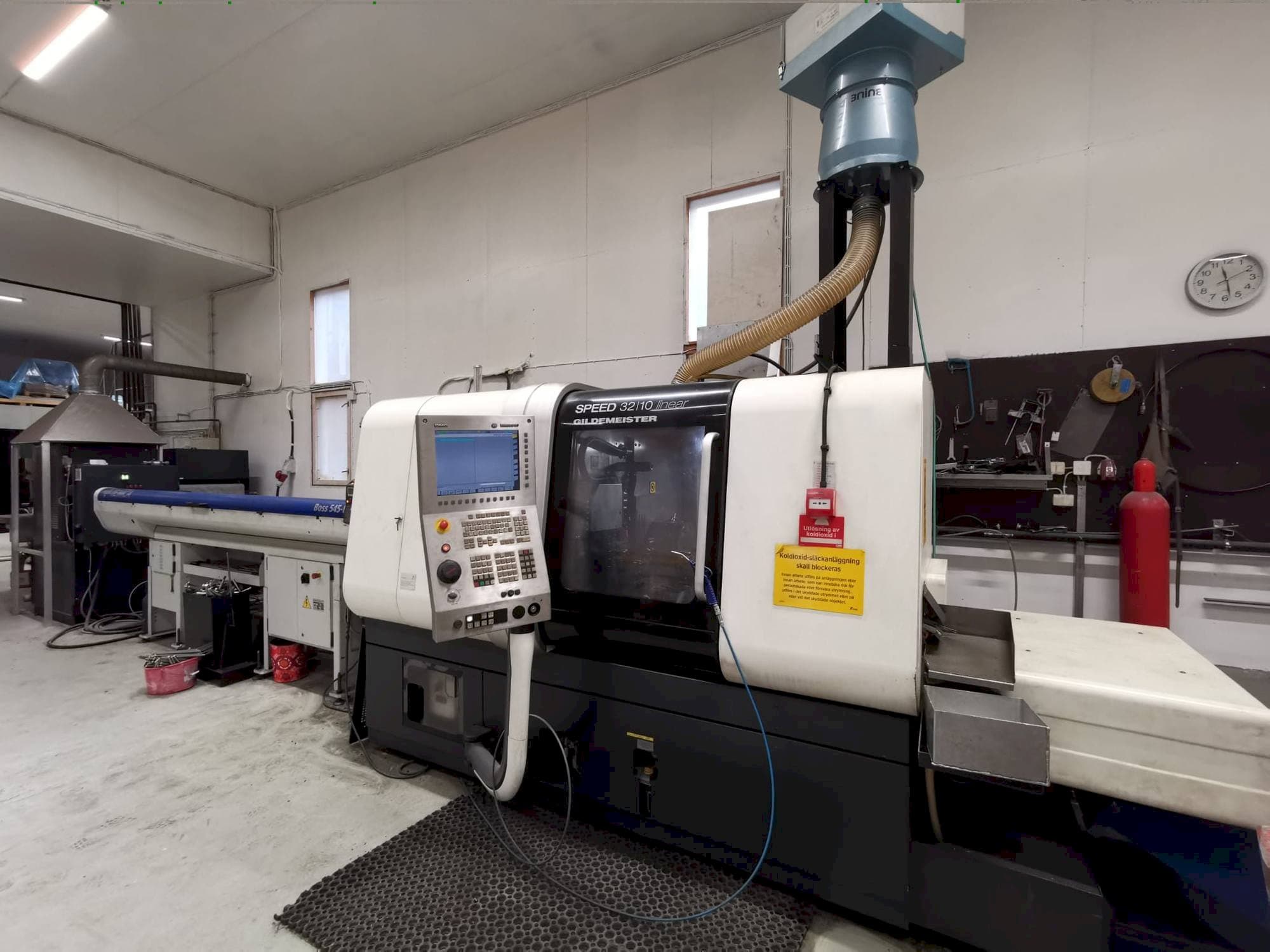 Prikaz stroja Gildemeister Speed 32-10 linear sprijeda
