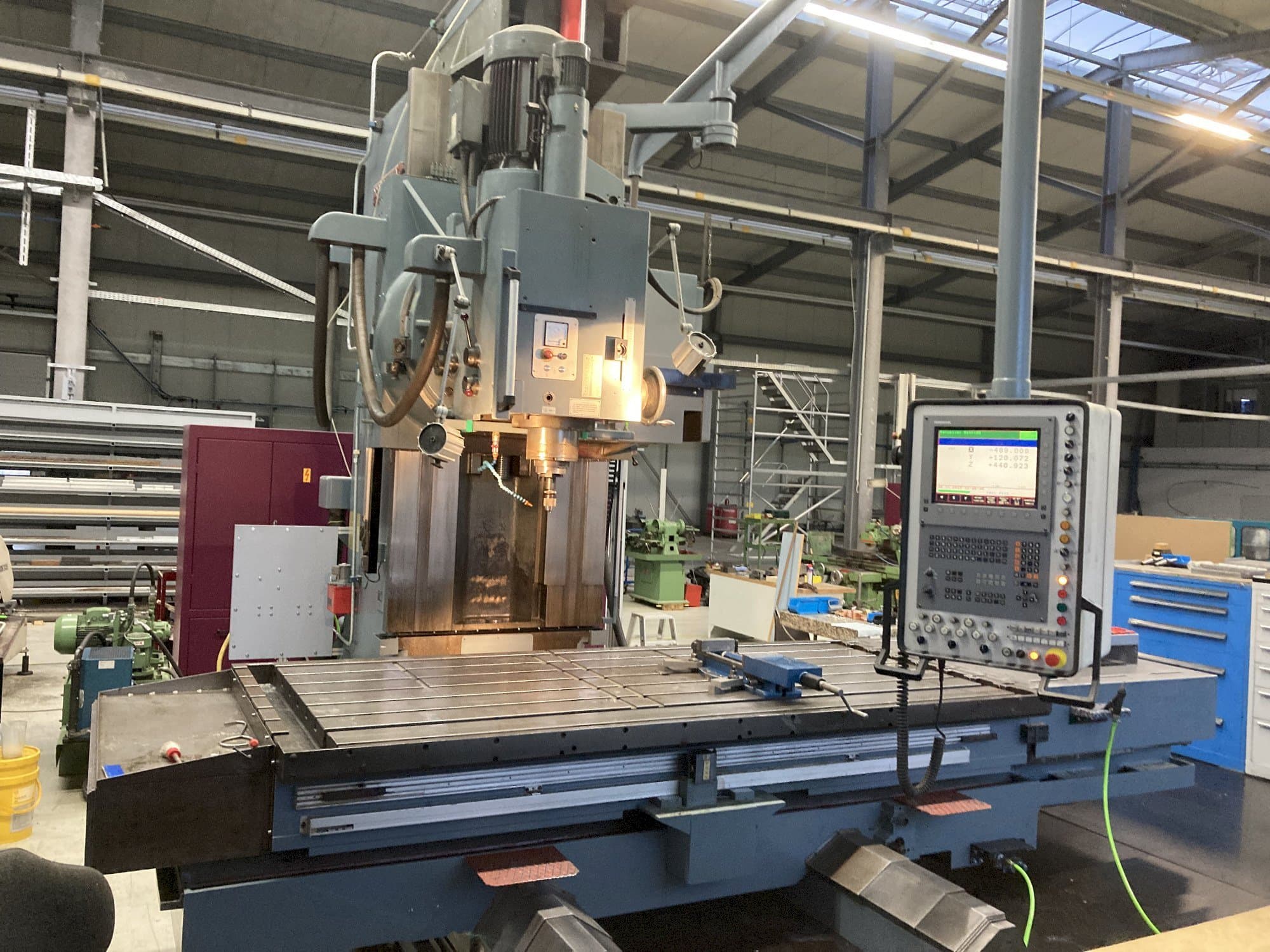 Prikaz  stroja Droop & Rein FS 130 SKE  sprijeda