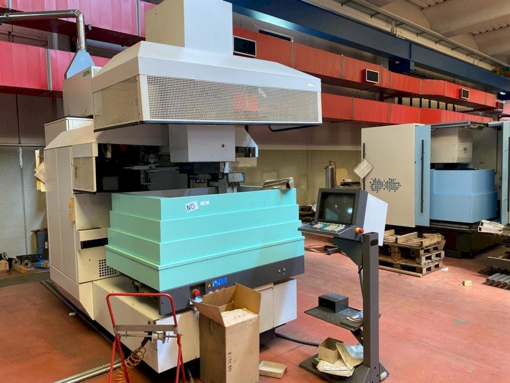 Prikaz stroja AGIE AGIETRON INTEGRAL 3 sprijeda