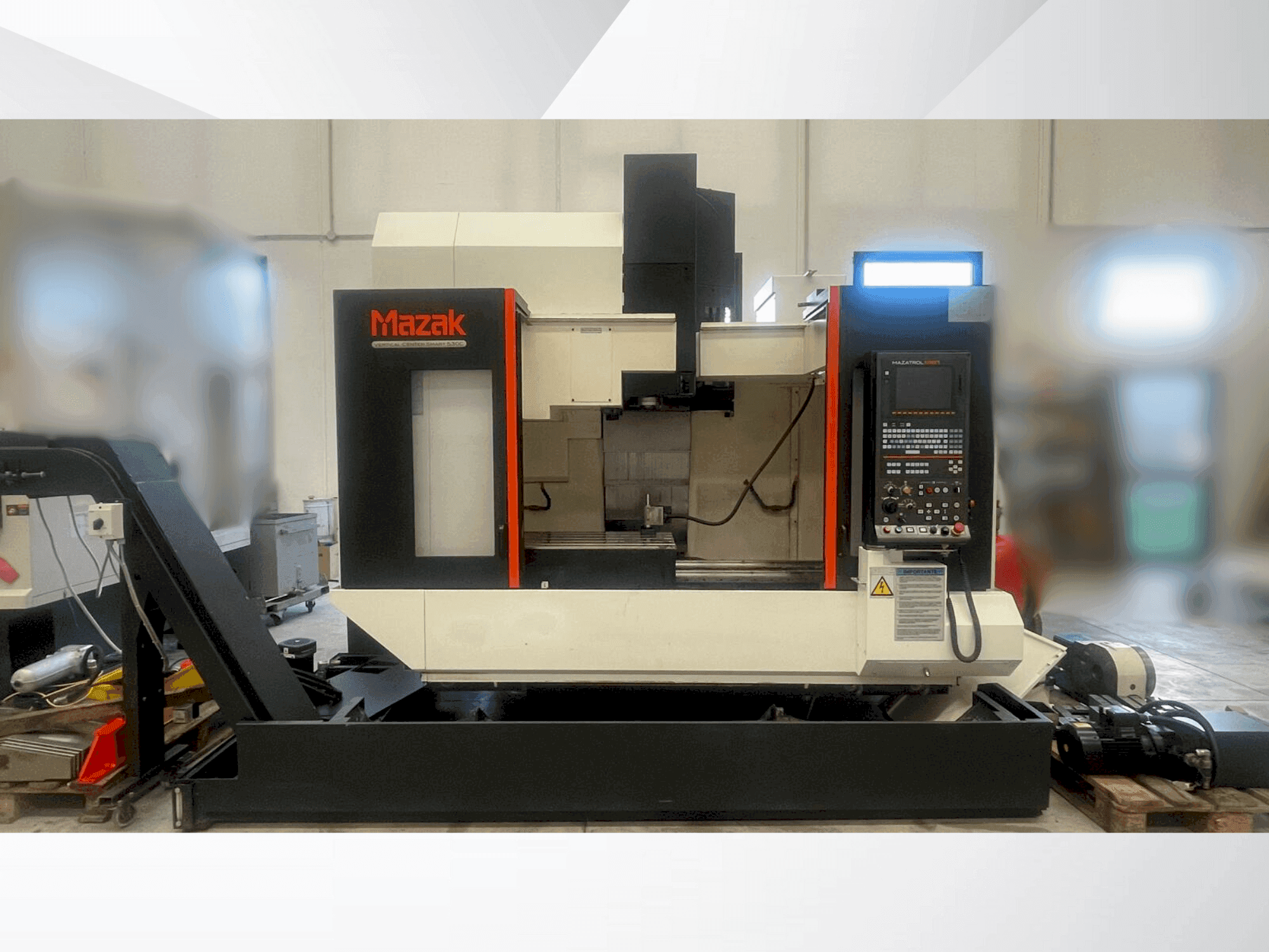 Prikaz stroja Mazak VERTICAL CENTER SMART 530C sprijeda