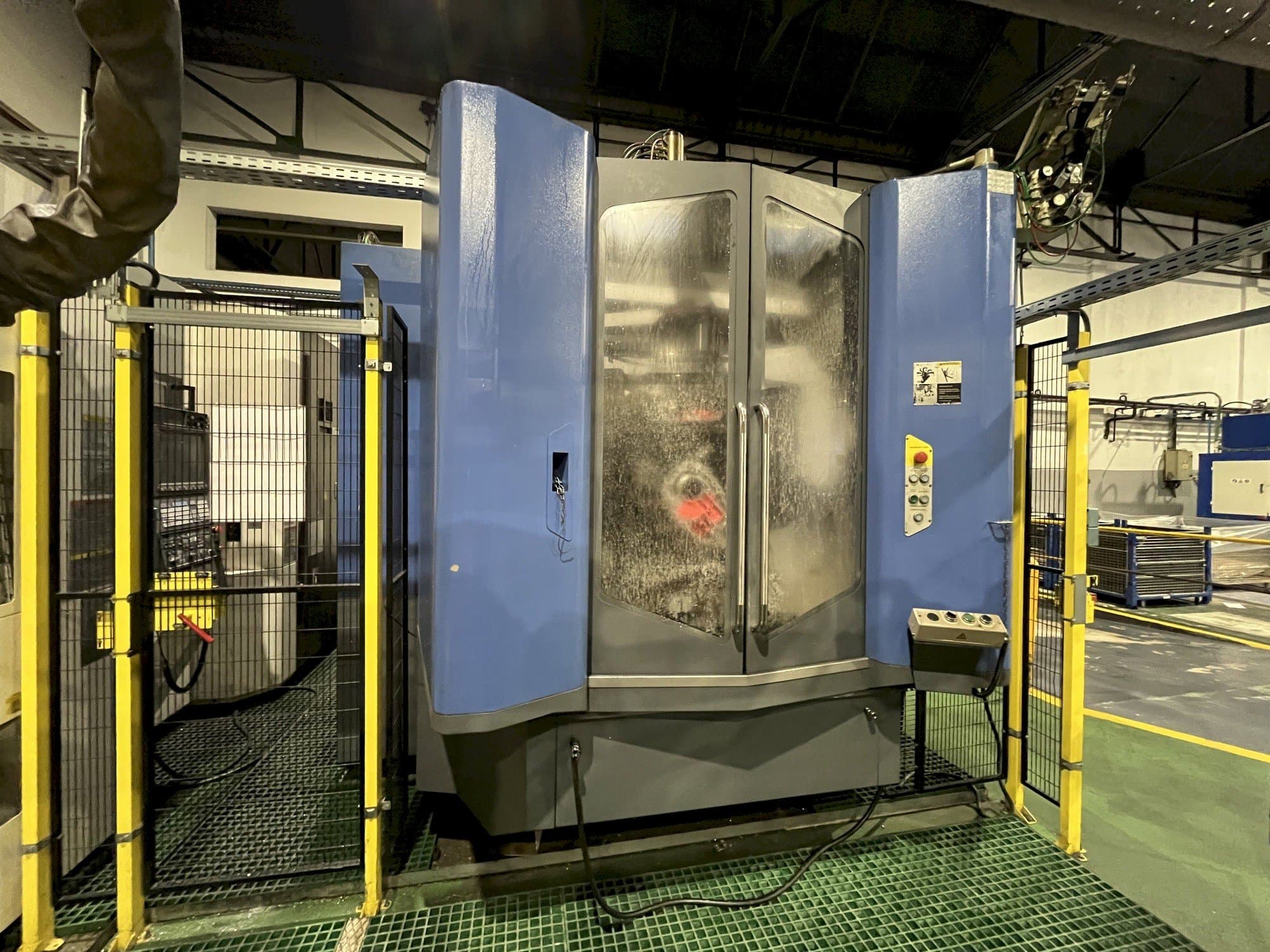 Prikaz stroja Tongtai HA-500II sprijeda