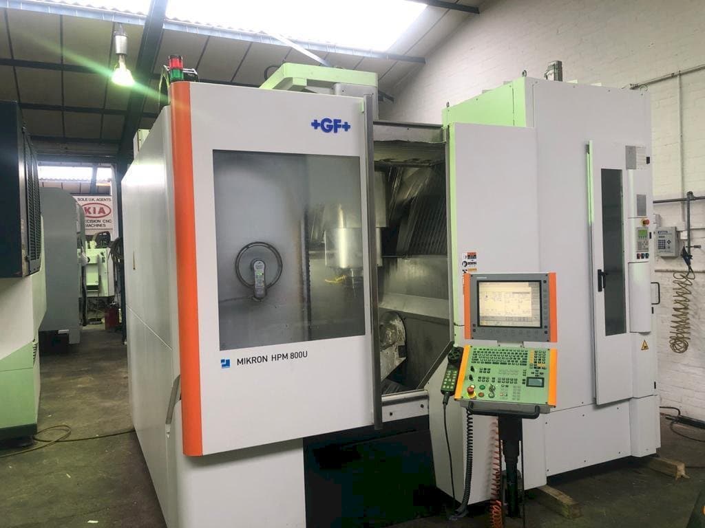 Prikaz stroja MIKRON HPM 800U sprijeda