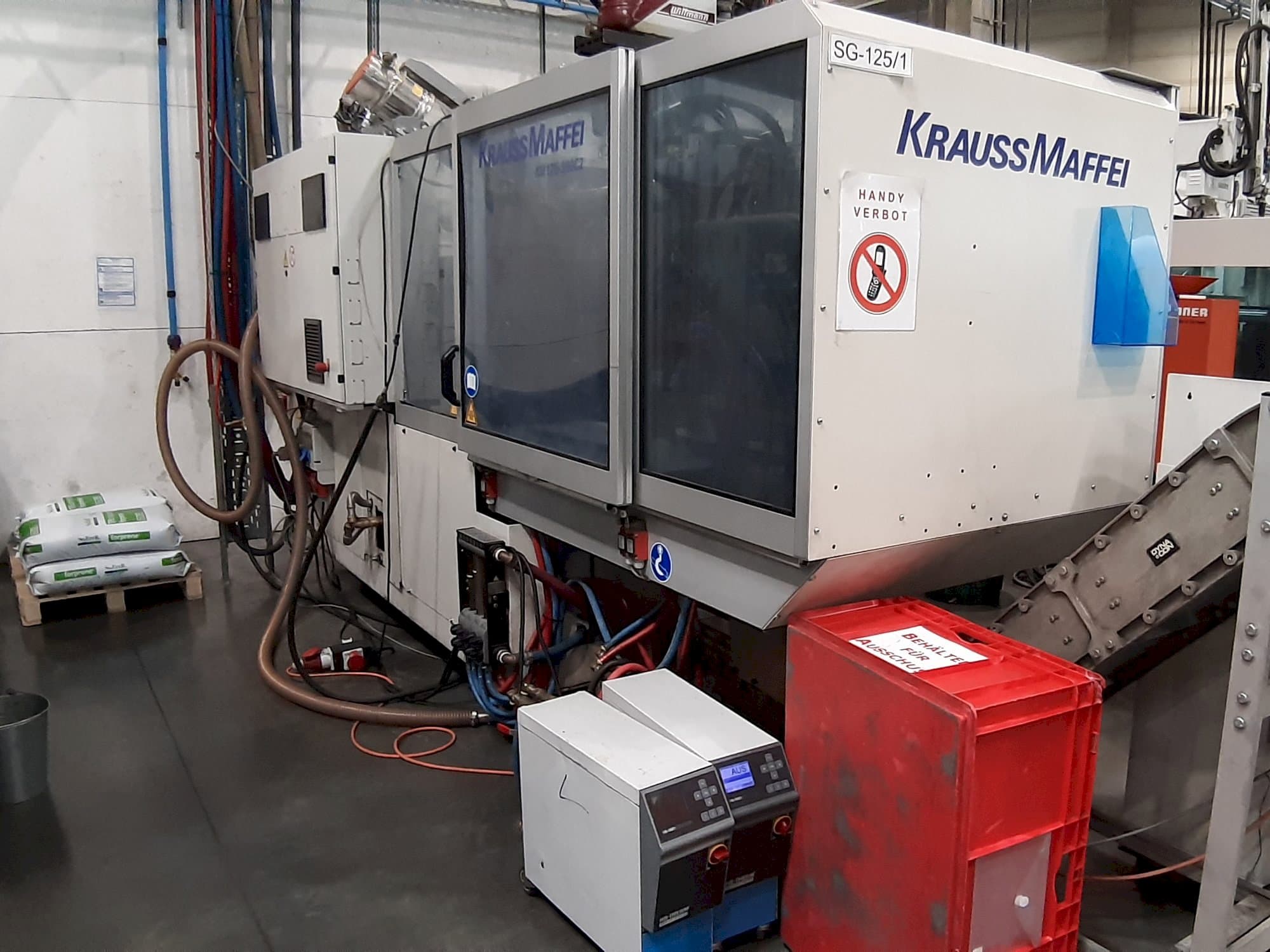 Prikaz stroja Krauss Maffei 125 - 390 CX sprijeda