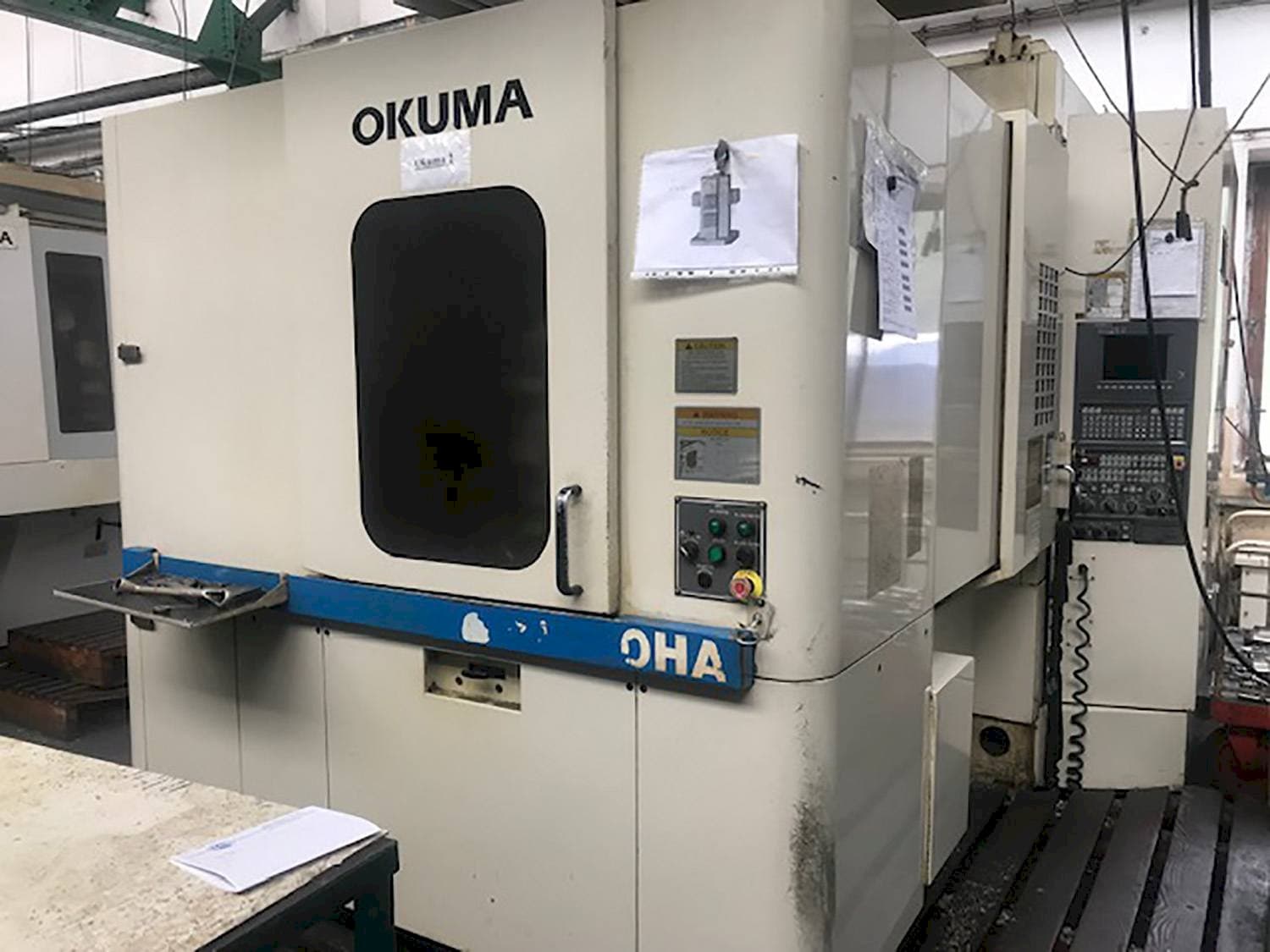 Prikaz  stroja Okuma MX-40HA  sprijeda