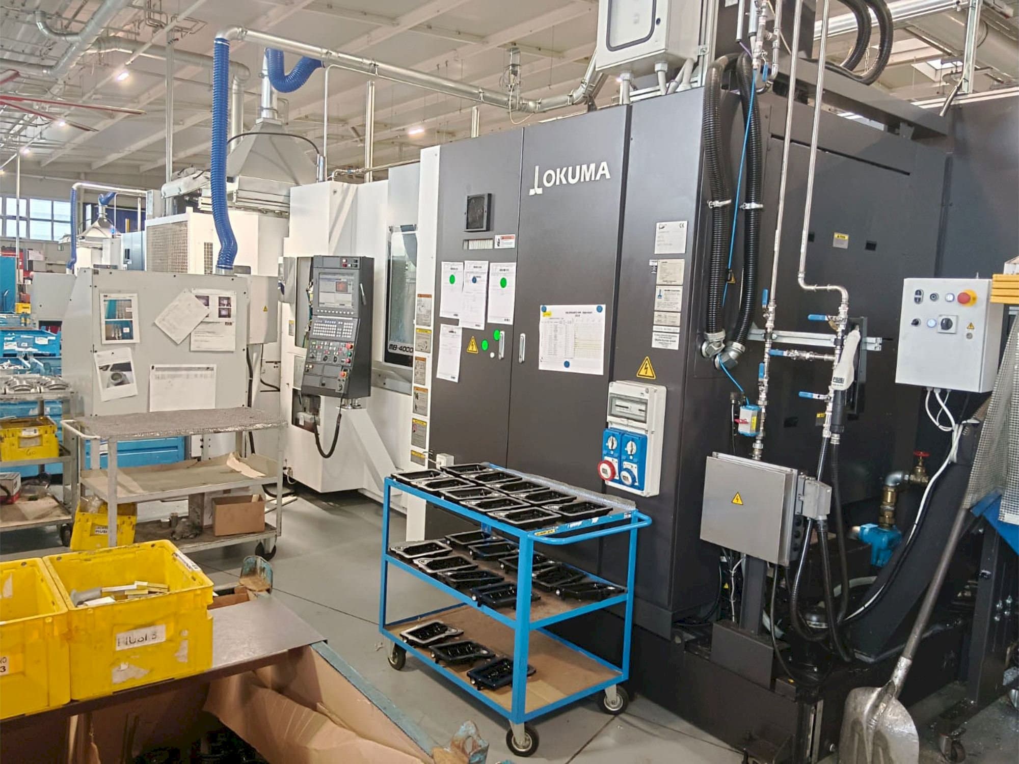 Prikaz stroja Okuma MB-4000H sprijeda