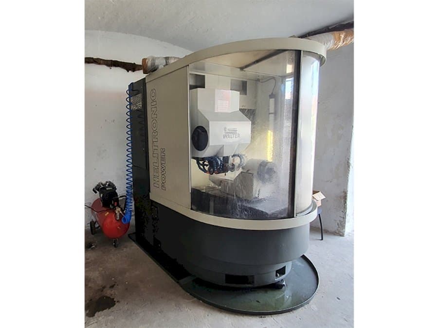 Prikaz stroja Walter Helitronic Power sprijeda