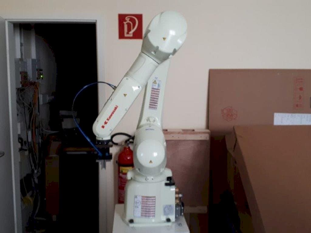 Prikaz  stroja Kawasaki RS007L  sprijeda