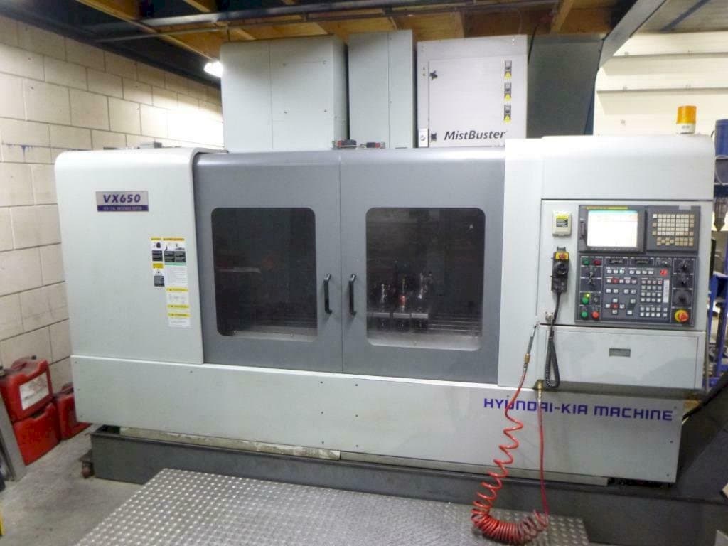 Prikaz stroja Hyundai Kia VX-650 sprijeda