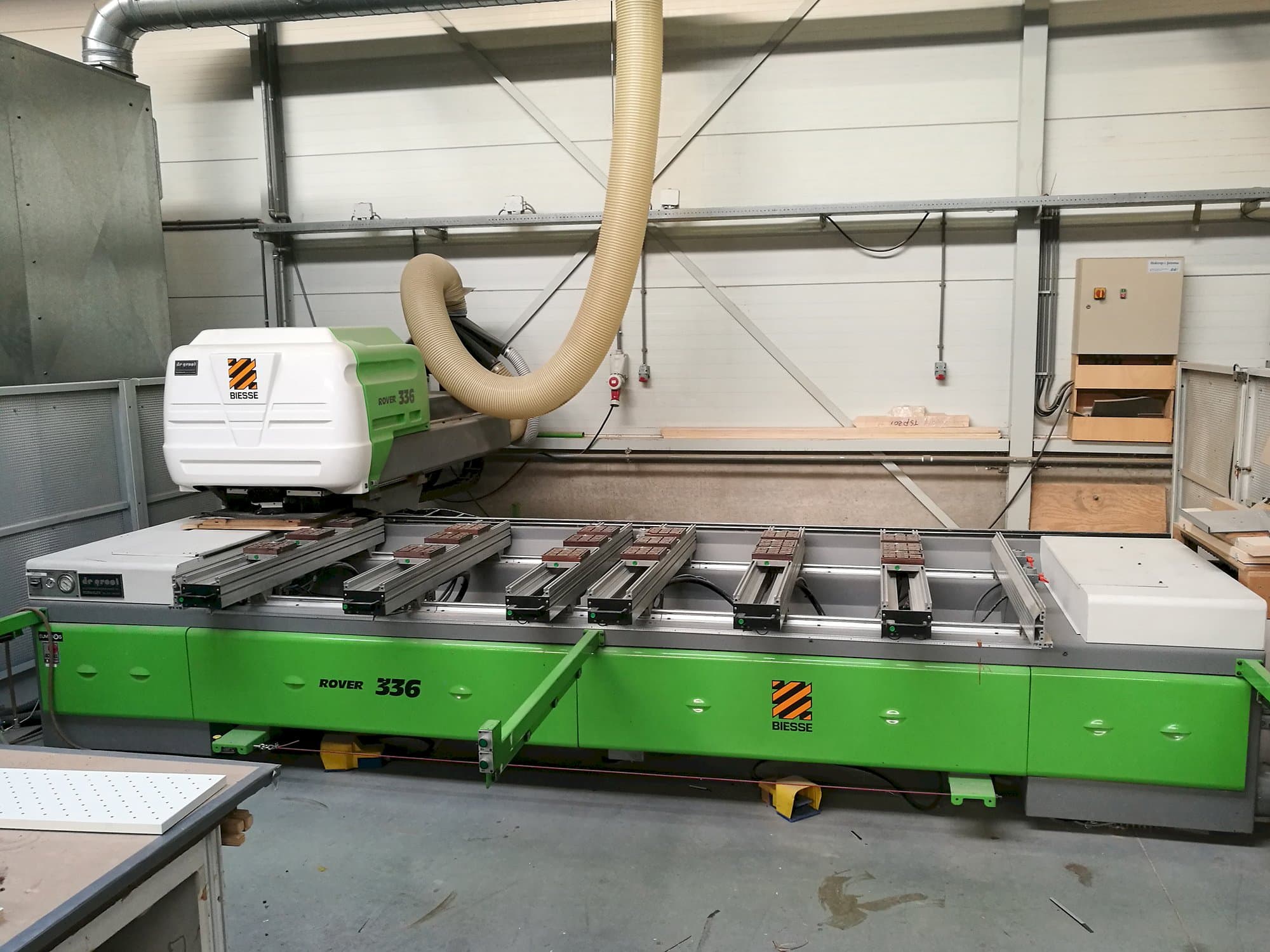 Prikaz stroja BIESSE ROVER 336 sprijeda