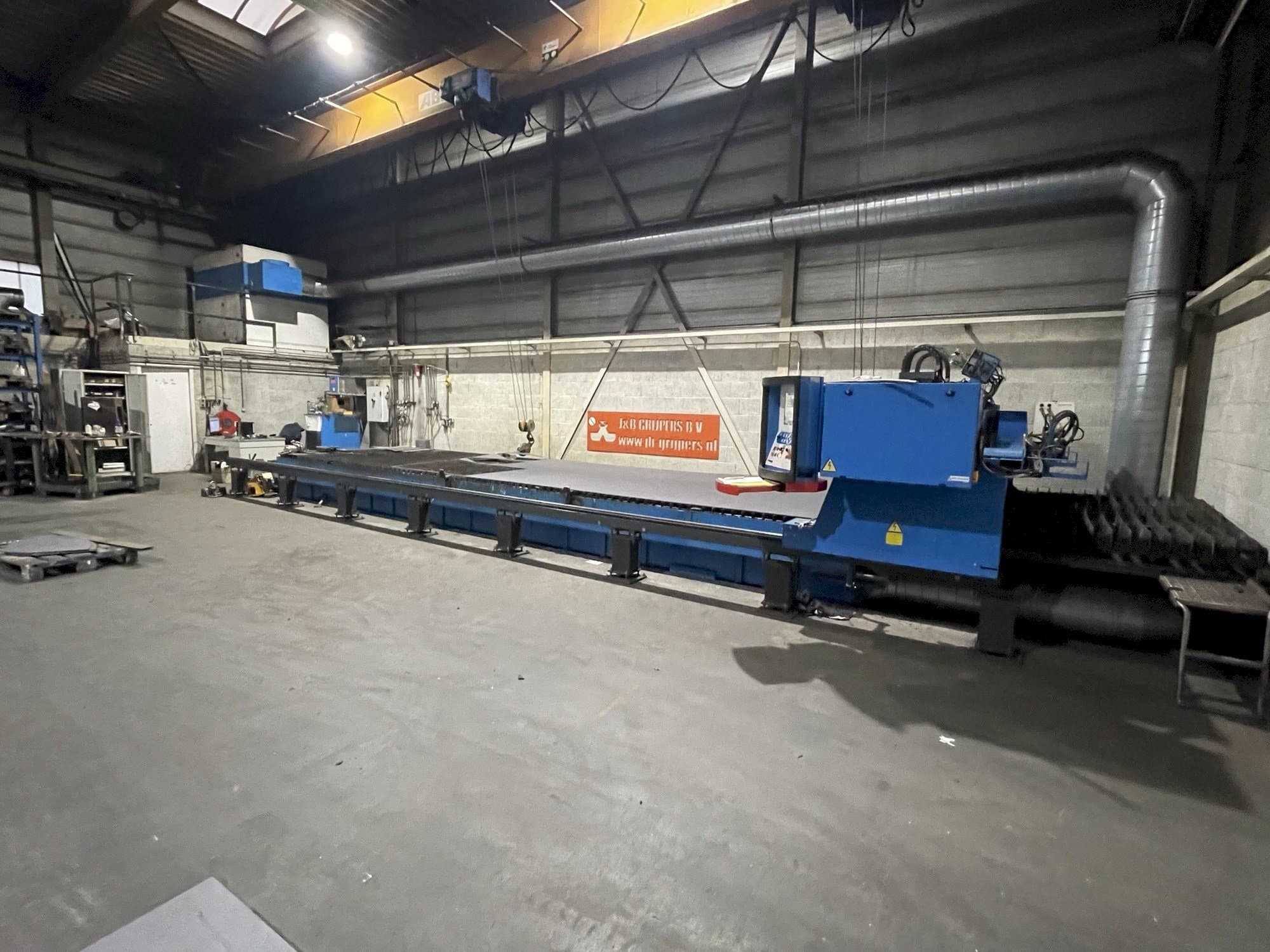 Prikaz stroja SAF Air liquide Oxytome 25HPC sprijeda