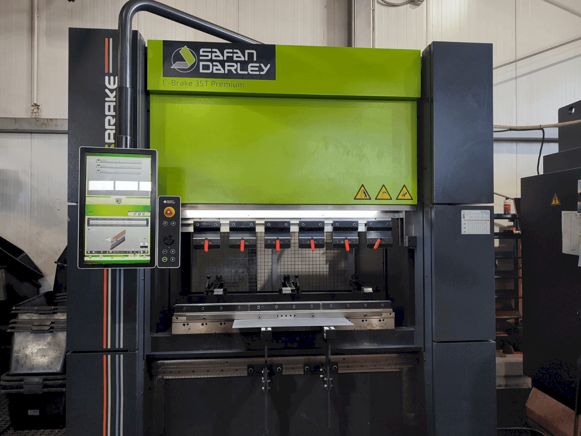 Prikaz  stroja Safan E-Brake Premium 35-1250  sprijeda