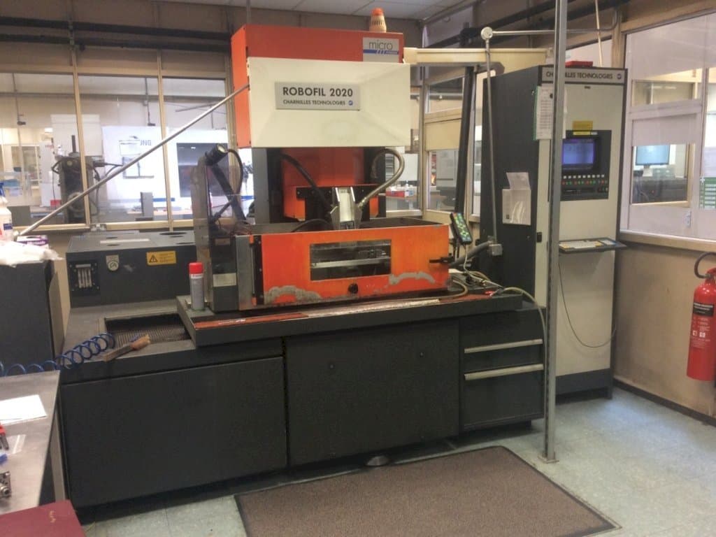 Prikaz stroja CHARMILLES Technologies Robofil 2020 - 1 sprijeda