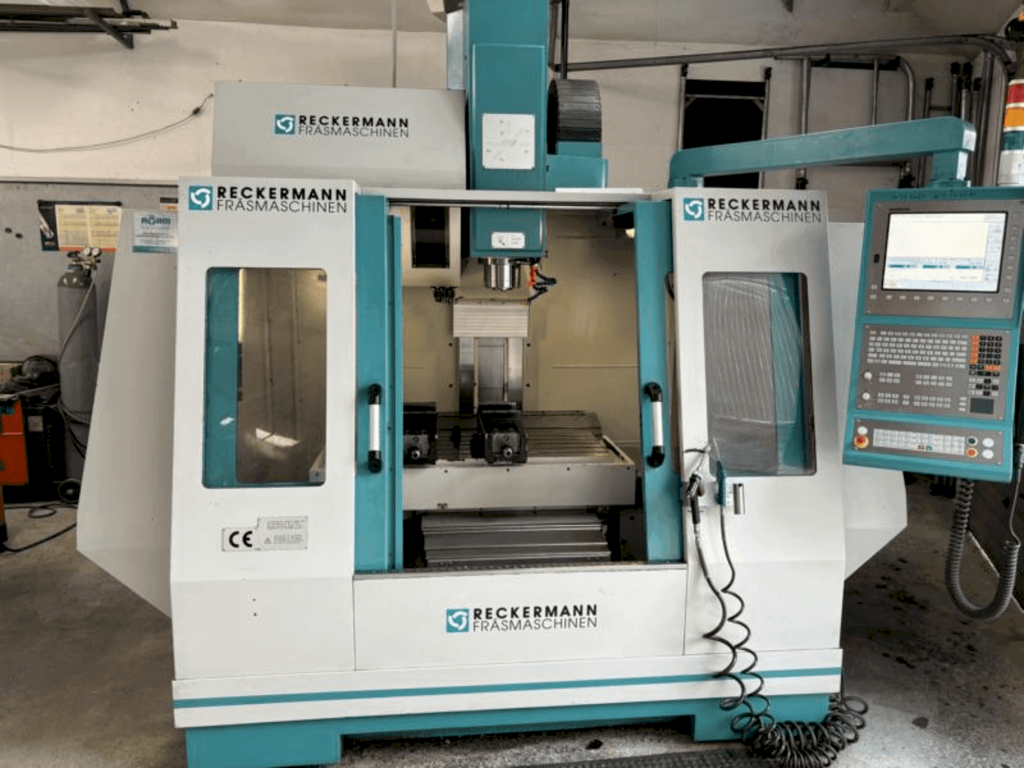 Prikaz stroja RECKERMANN RBZ 1050 sprijeda