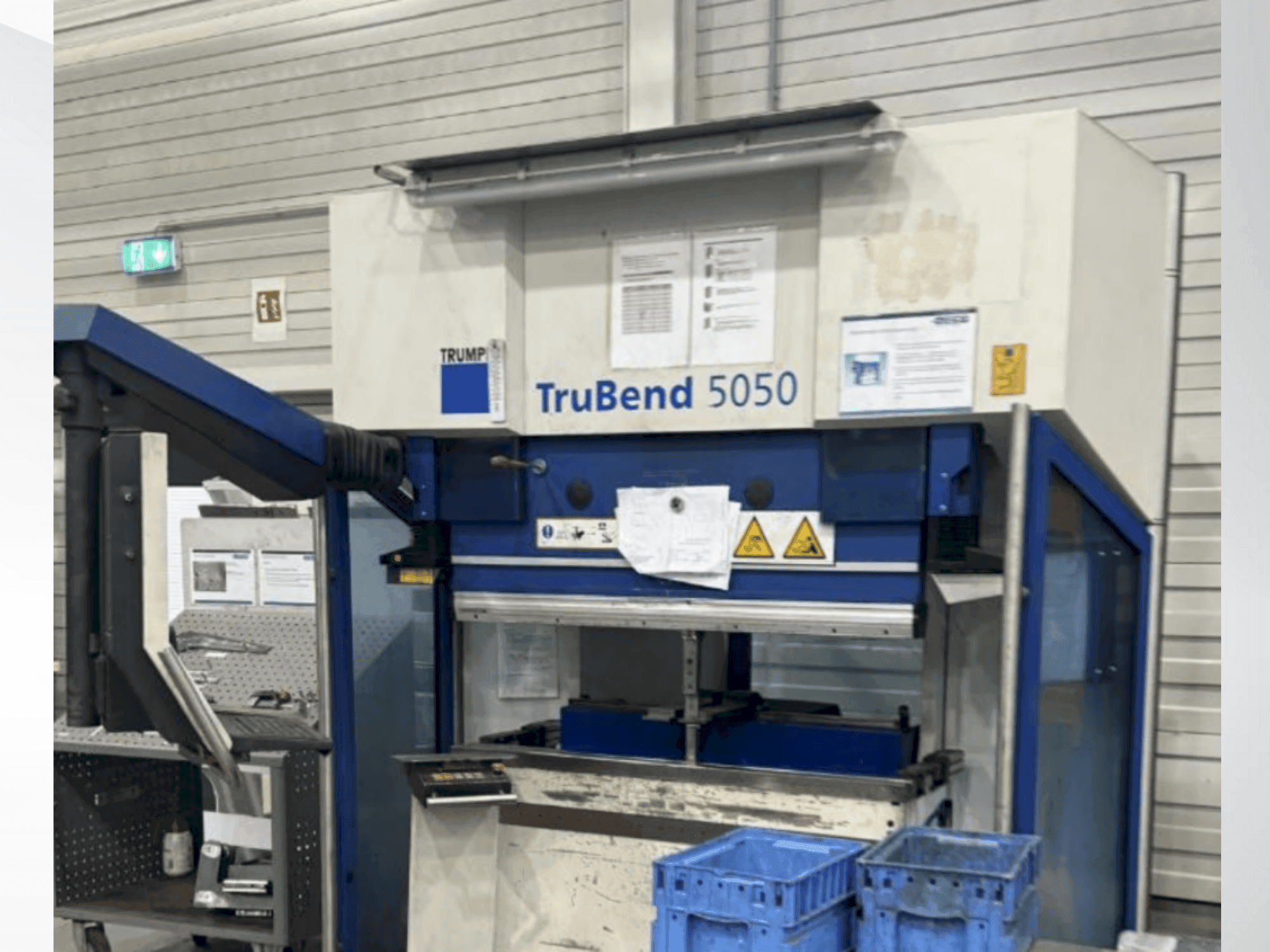 Prikaz stroja TRUMPF TruBend V5050 sprijeda