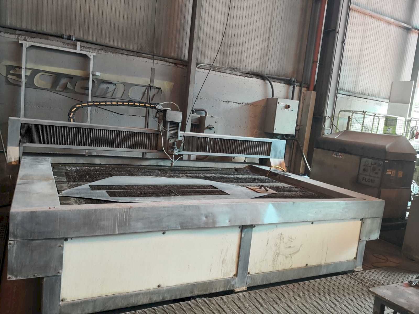 Prikaz  stroja Flow 7xs 55  sprijeda