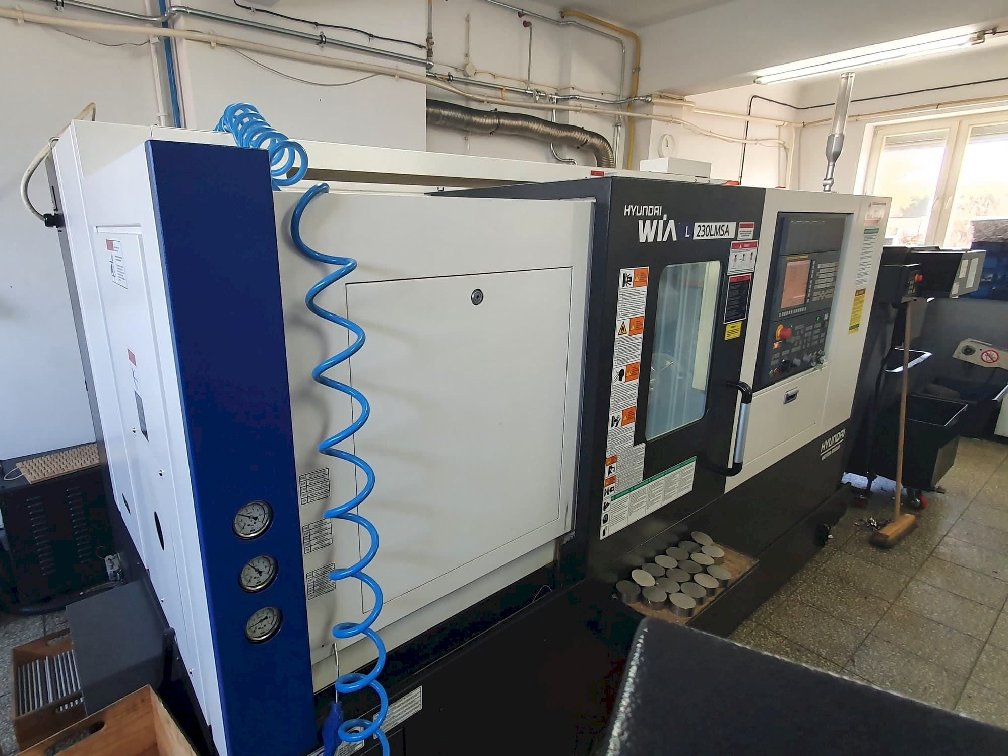 Prikaz stroja Hyundai Wia L230LMSA sprijeda