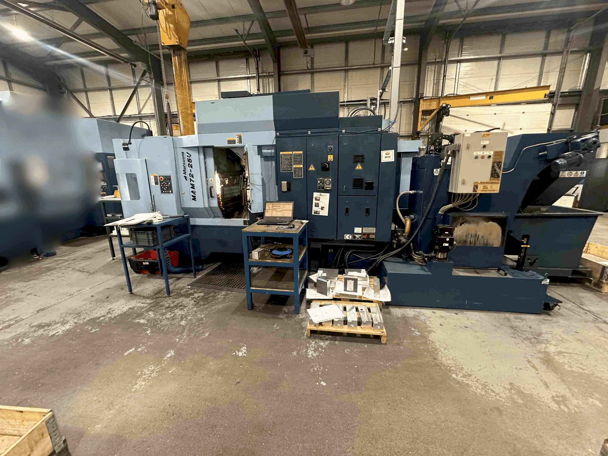 Prikaz stroja Matsuura MAM72-25V sprijeda