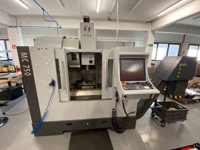 Prikaz stroja STYLE MC 750 sprijeda