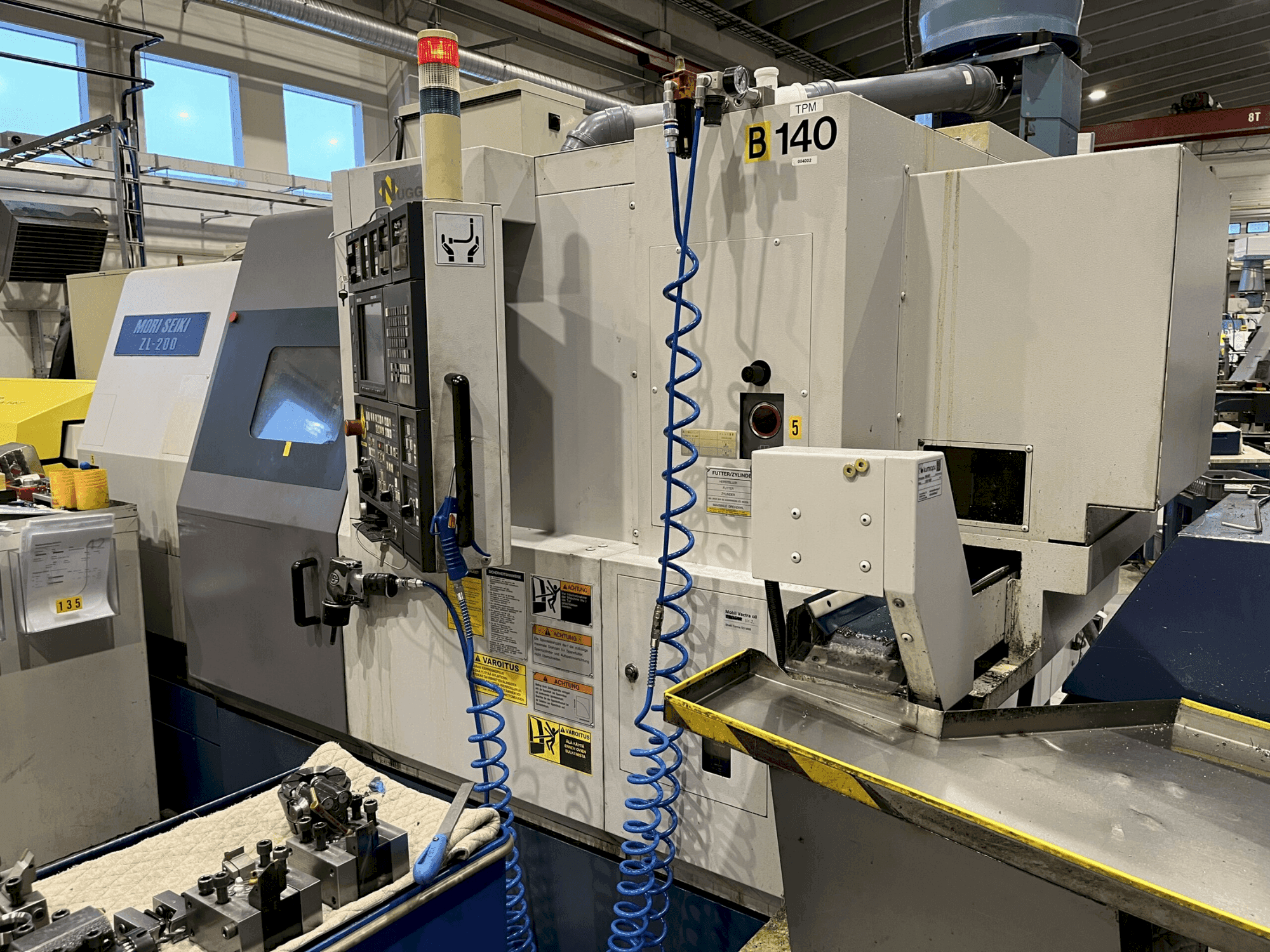 Prikaz stroja MORI SEIKI ZL-200 SMC sprijeda