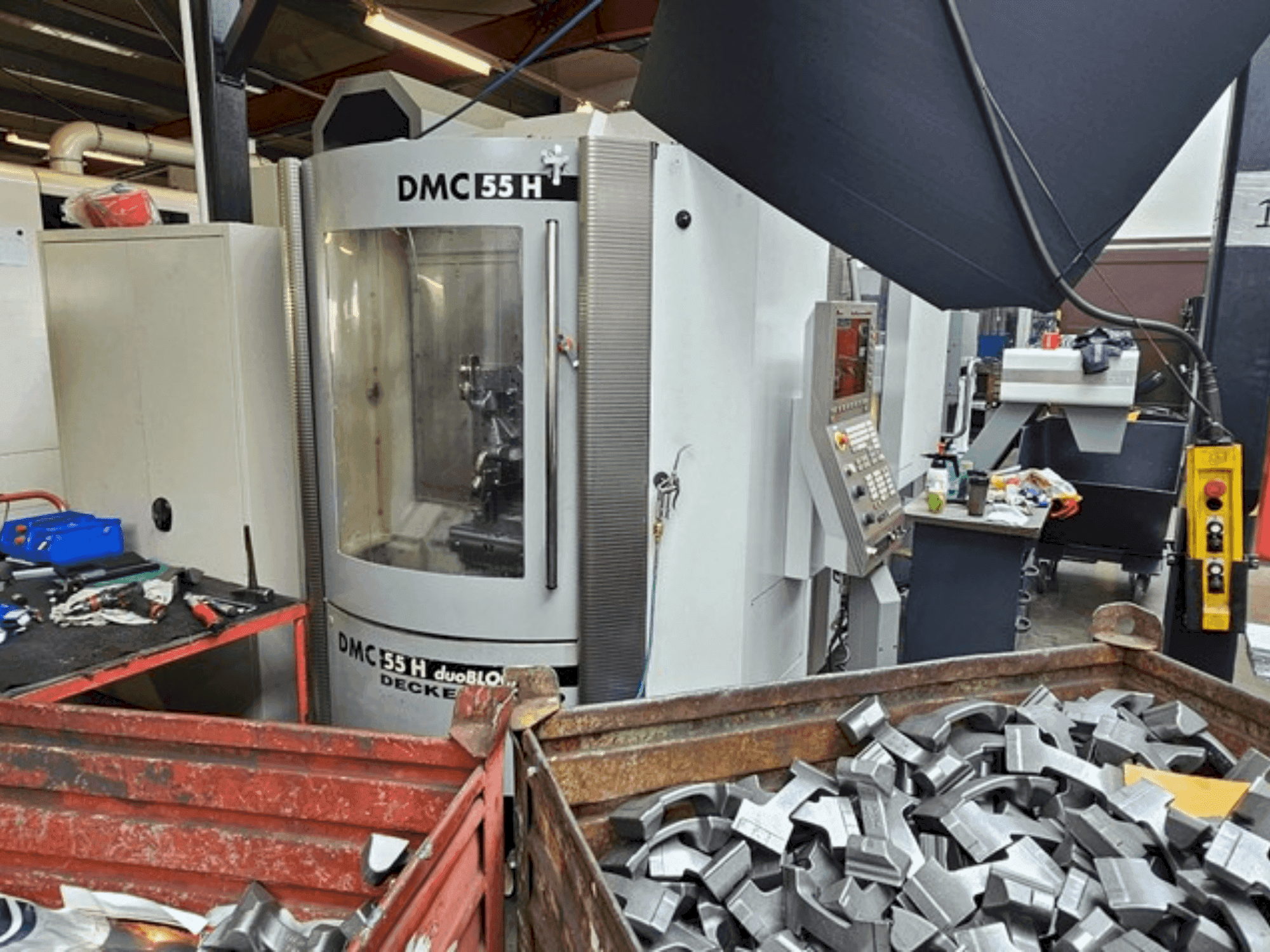 Prikaz stroja DECKEL MAHO DMC 55H duoBlock (2007) sprijeda