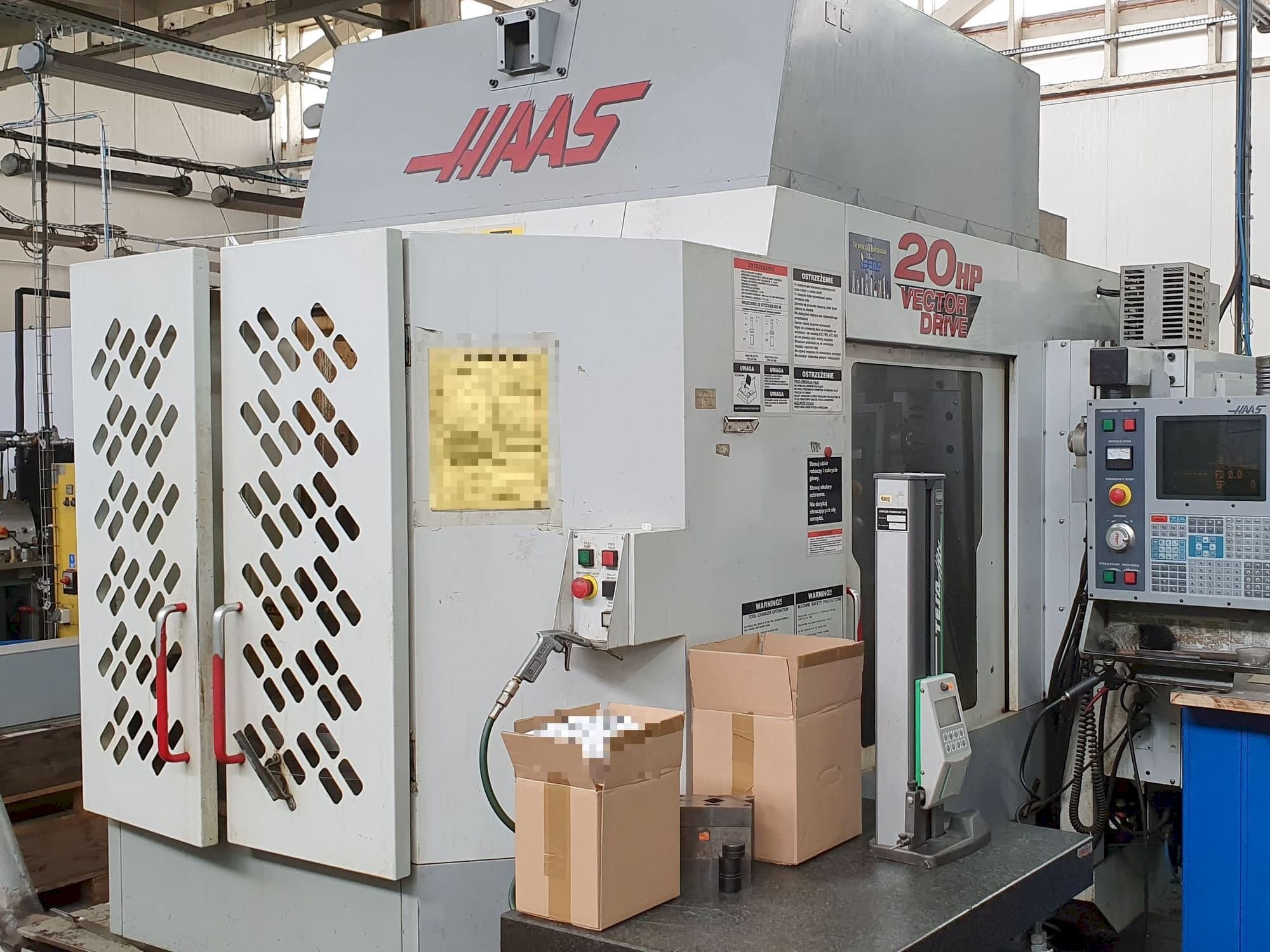 Prikaz stroja HAAS HS-1RP HE sprijeda
