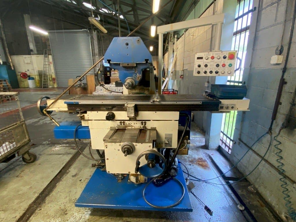 Prikaz stroja TOS Olomouc FGU 32 sprijeda