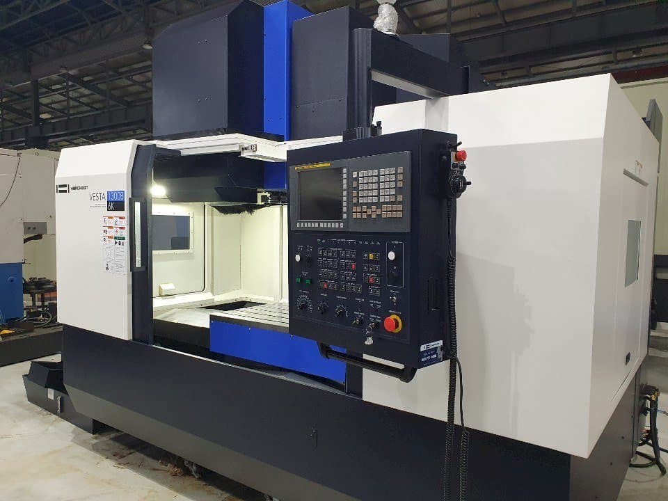 Prikaz stroja HWACHEON VESTA-1300B sprijeda