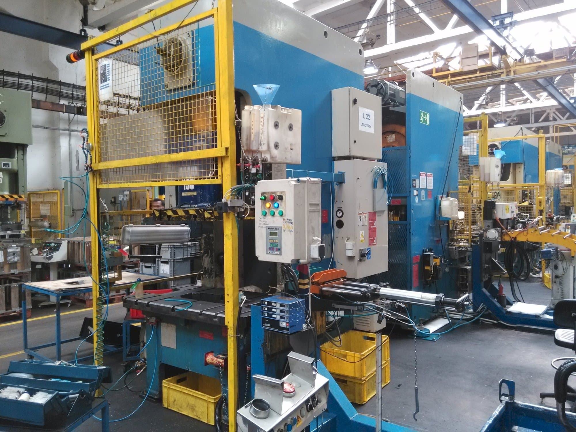 Prikaz stroja AIDA NC 1-150 sprijeda