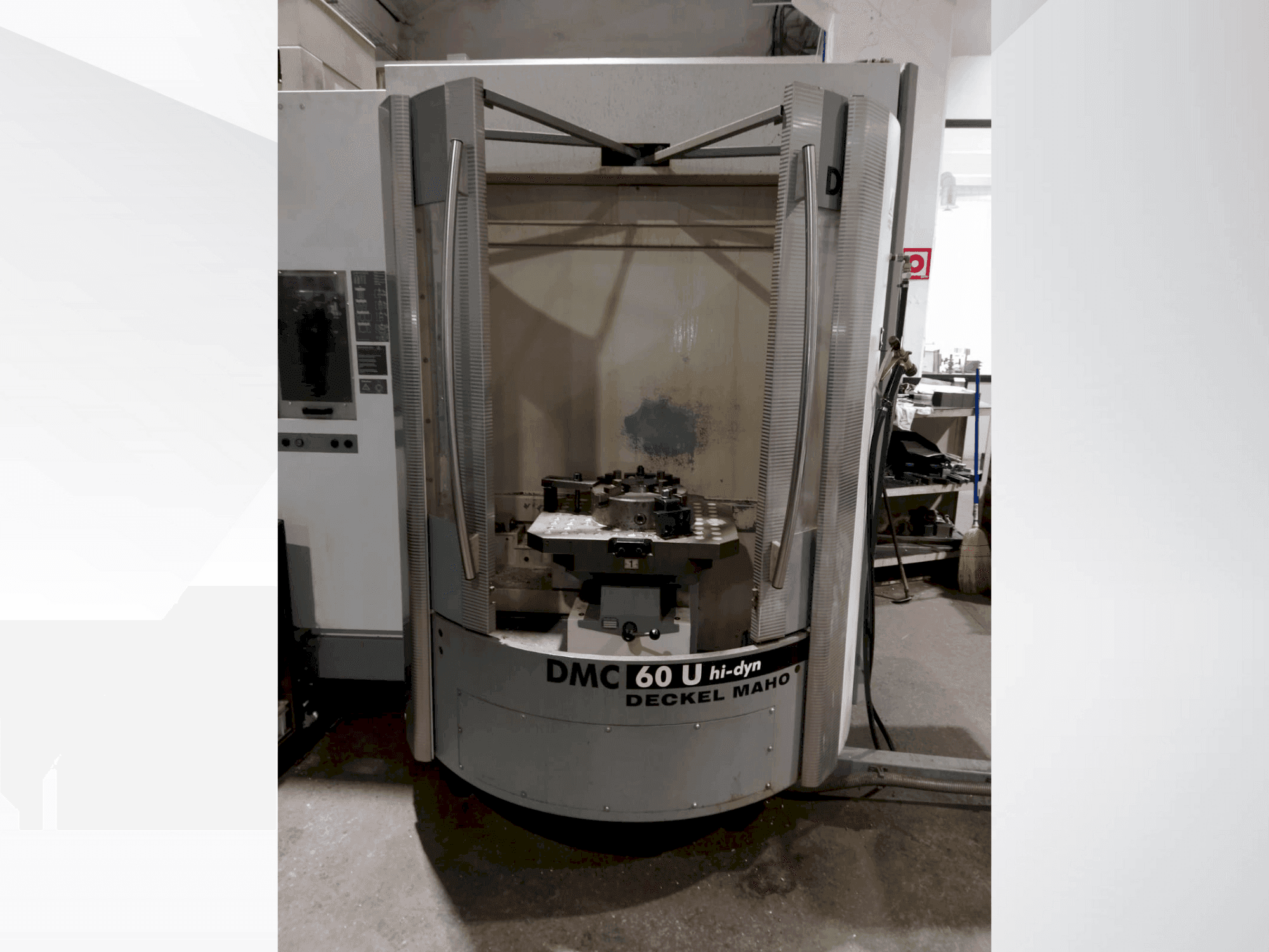 Prikaz stroja DECKEL DMC 60 U hi-dyn sprijeda