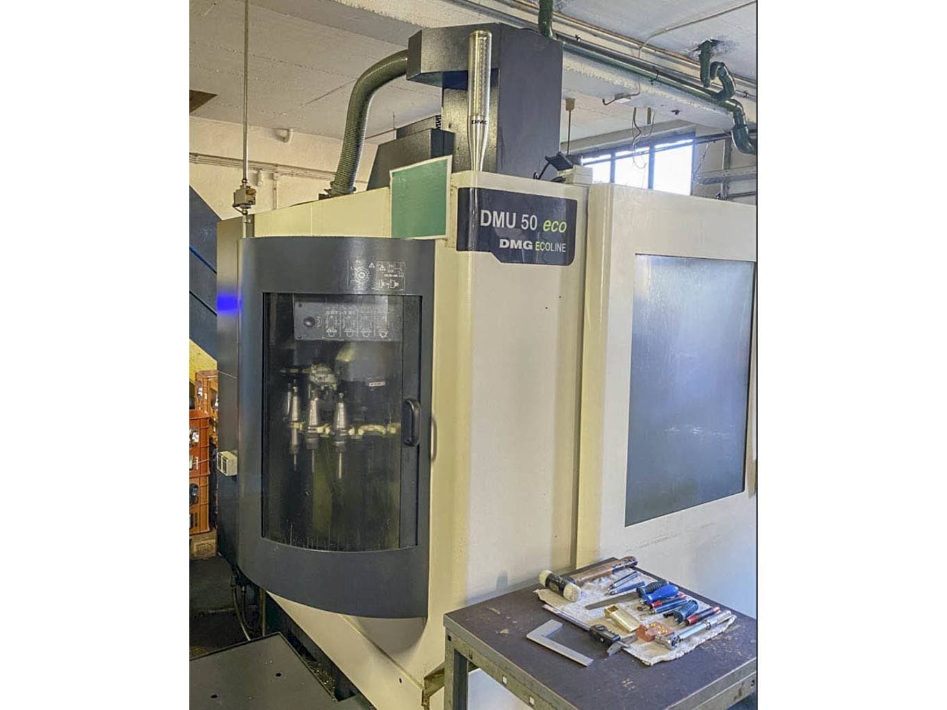 Prikaz stroja DMG MORI DMU 50 eco sprijeda