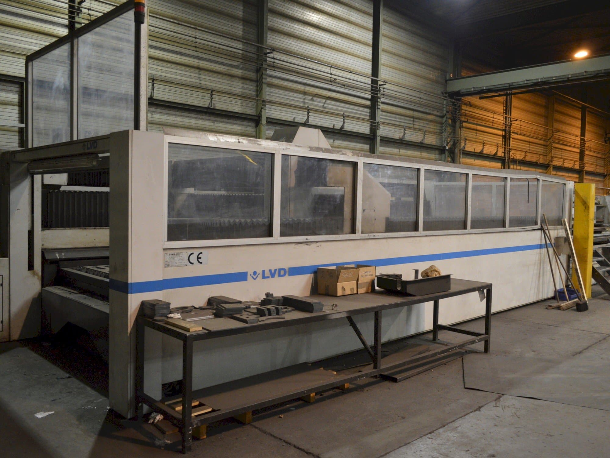 Prikaz stroja LVD IMPULS 6020 sprijeda