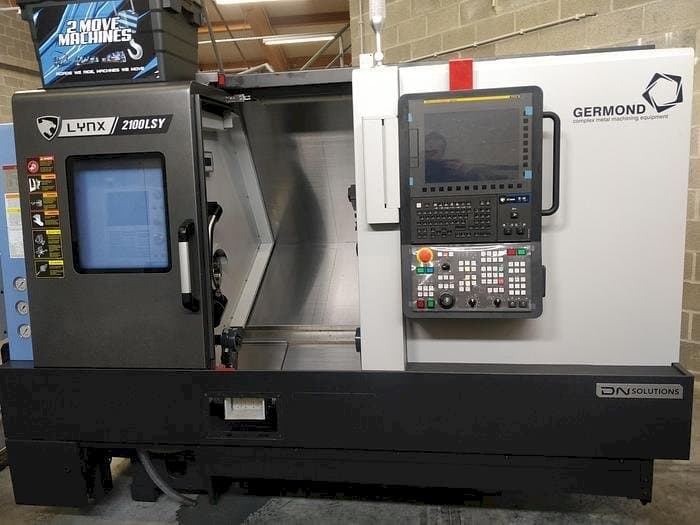 Prikaz stroja DN SOLUTIONS LYNX 2100 LSYB sprijeda