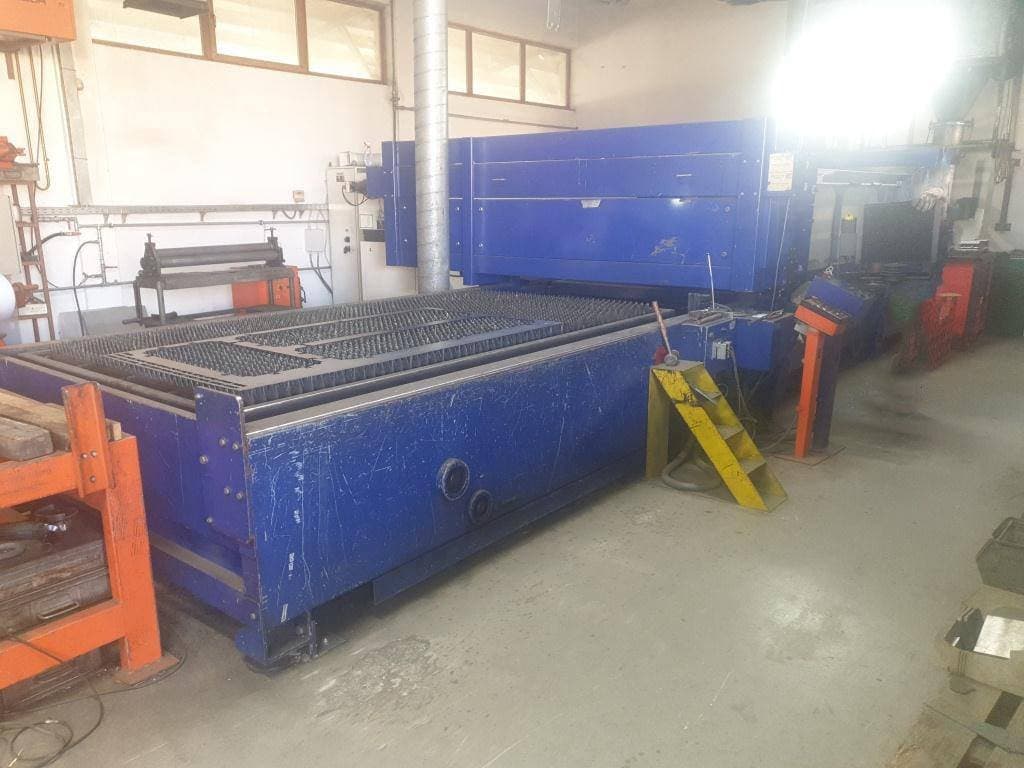 Prikaz stroja Bystronic ByStar 3015 sprijeda