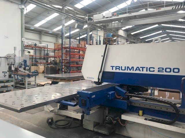 Prikaz lijeve strane stroja Trumpf Trumatic 200