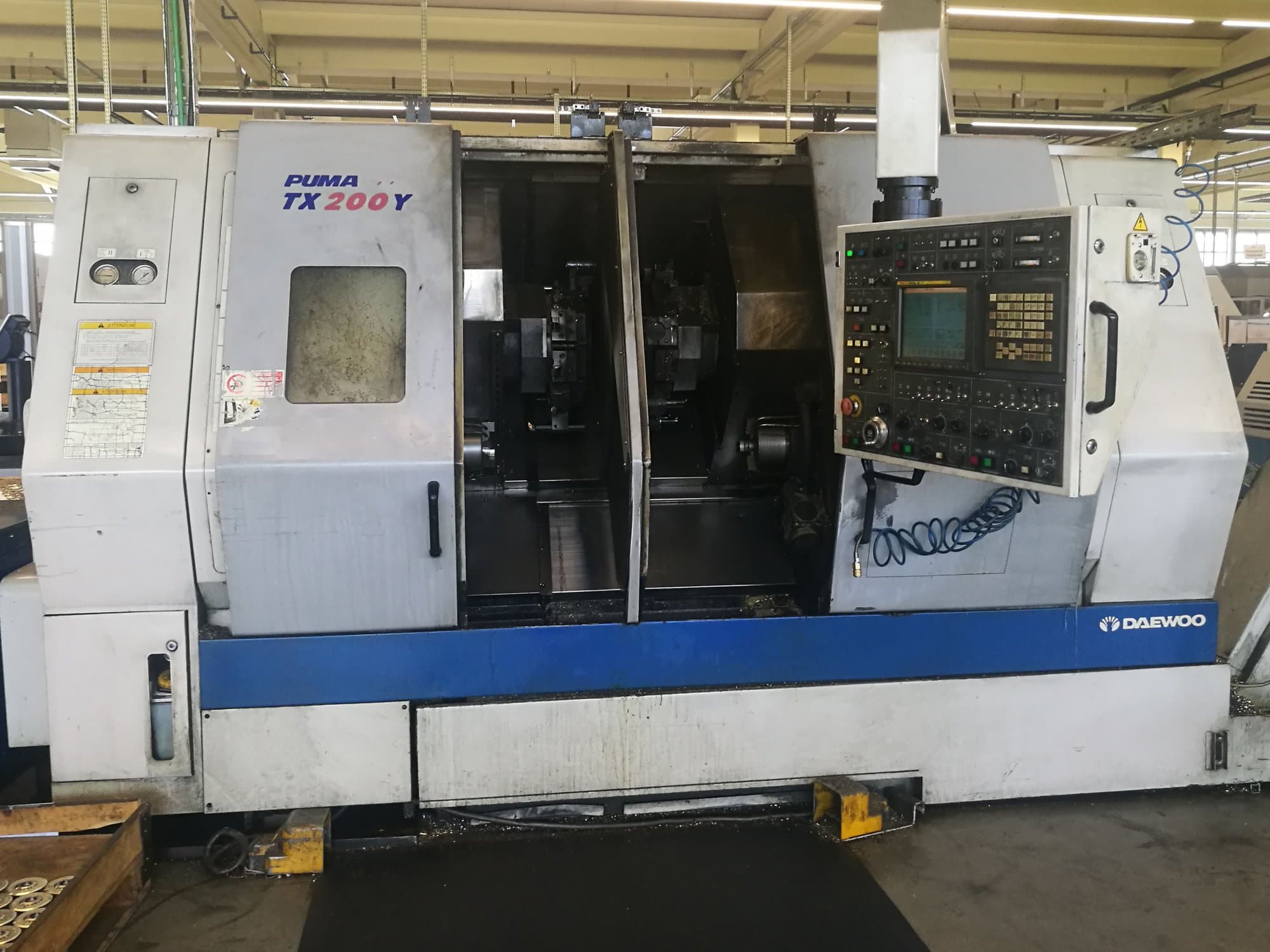 Prikaz stroja DAEWOO PUMA TX20Y sprijeda
