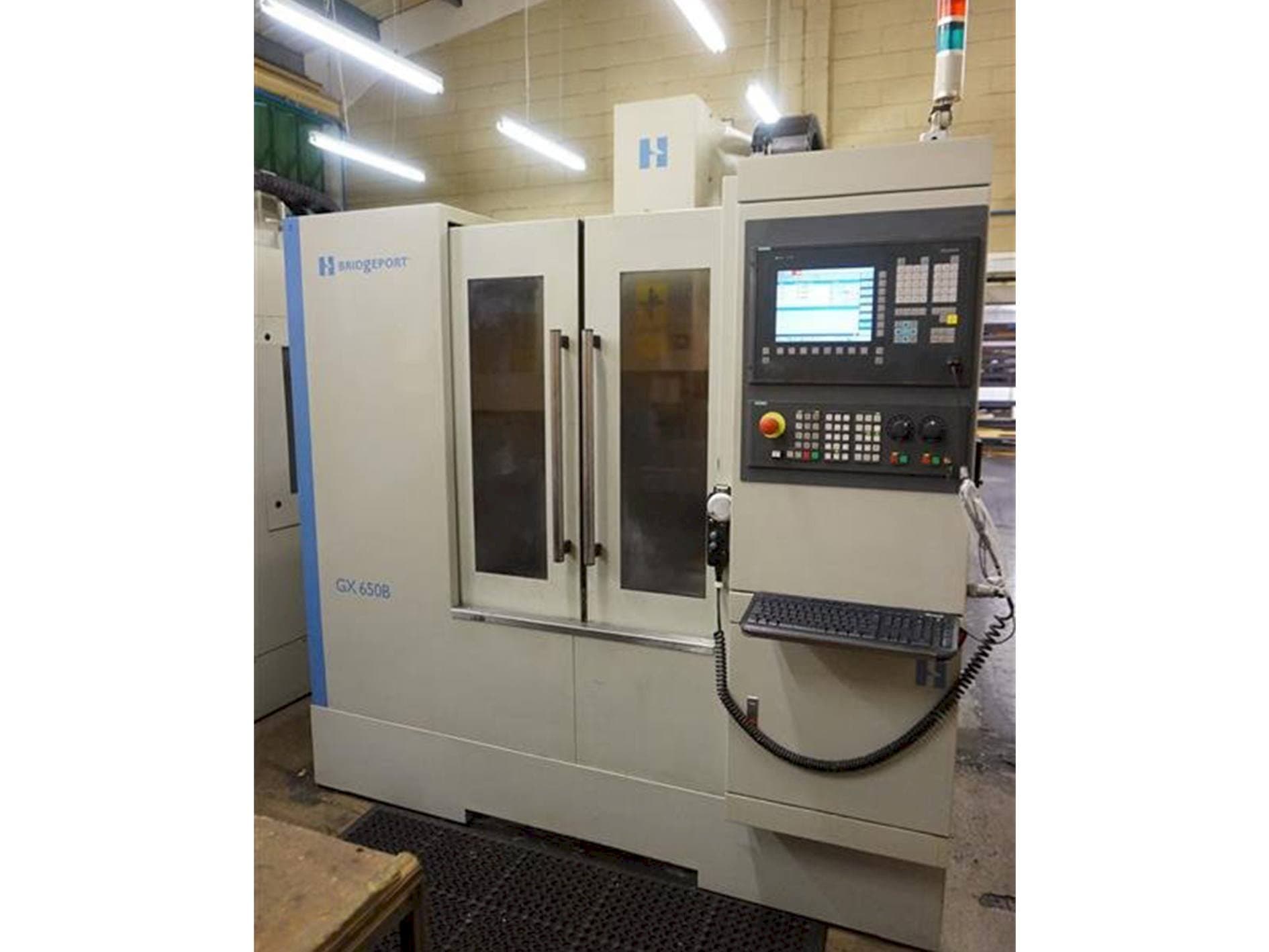 Prikaz  stroja Bridgeport GX 650 B  sprijeda