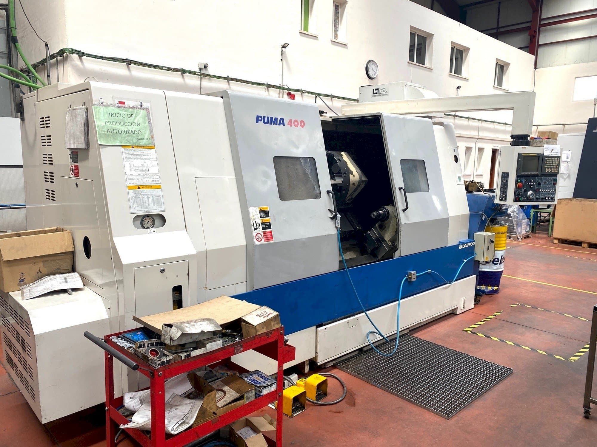 Prikaz stroja DAEWOO PUMA 400 sprijeda