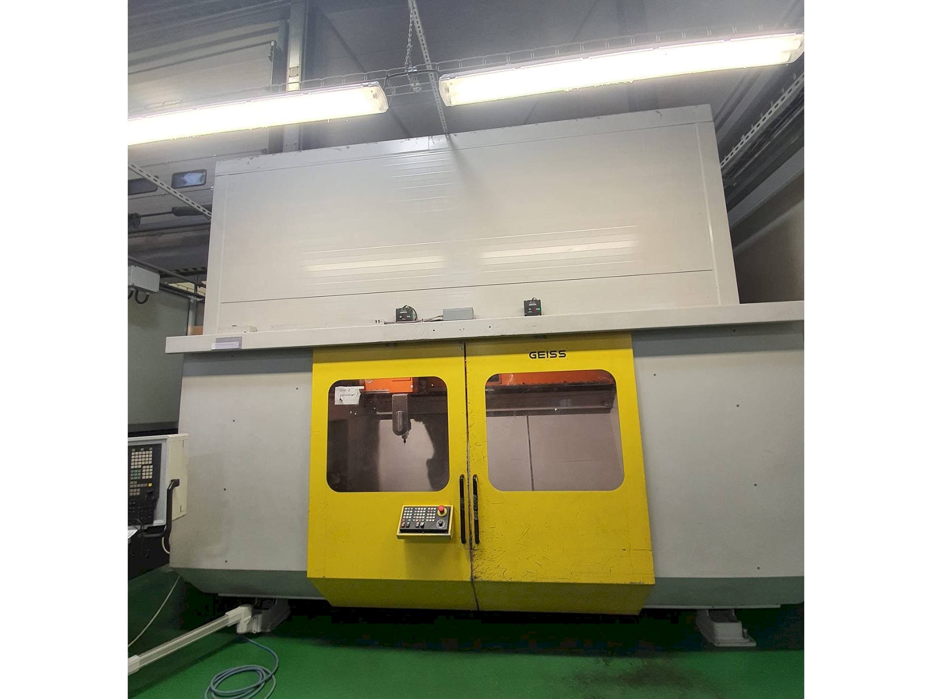 Prikaz stroja GEISS FZ 2000x1000 ECO sprijeda