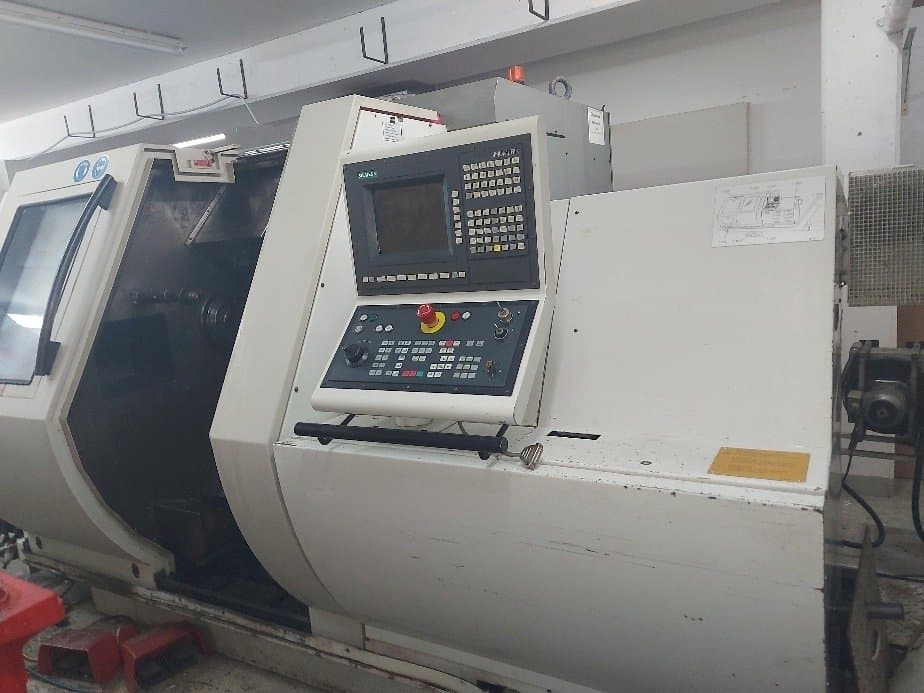 Prikaz stroja Gildemeister MF Twin 65 sprijeda