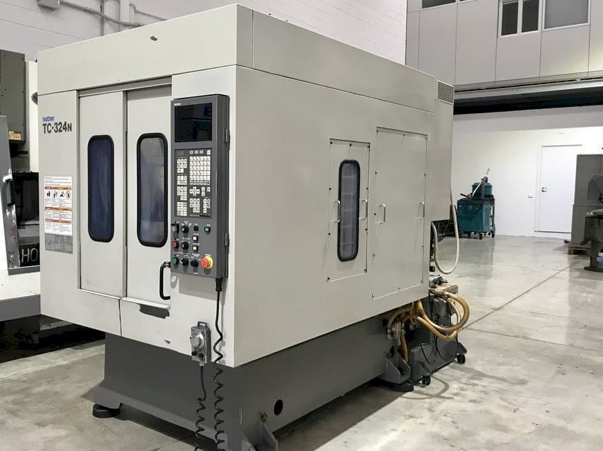 Prikaz  stroja Brother TC 324N  sprijeda