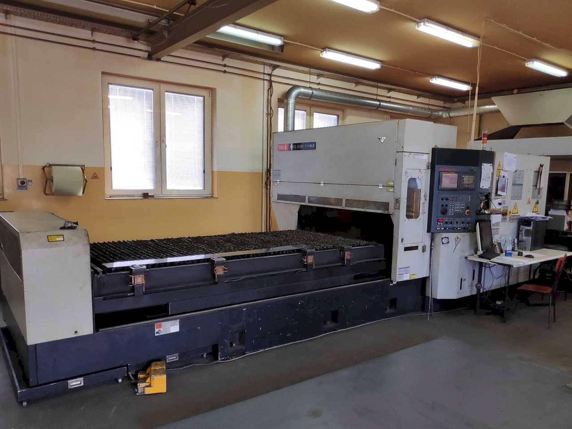 Prikaz stroja Mazak Space Gear 510 Mk II sprijeda