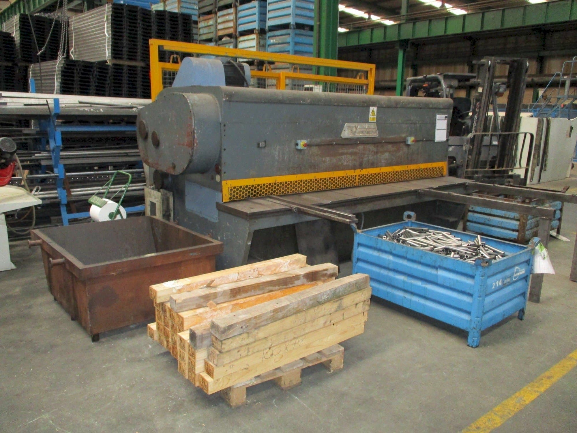 Prikaz  stroja Taci AC-10/30  sprijeda