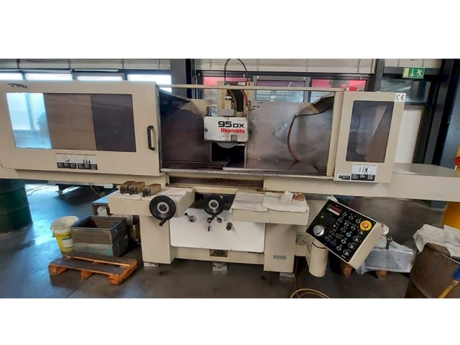 Prikaz stroja OKAMOTO 95DX sprijeda