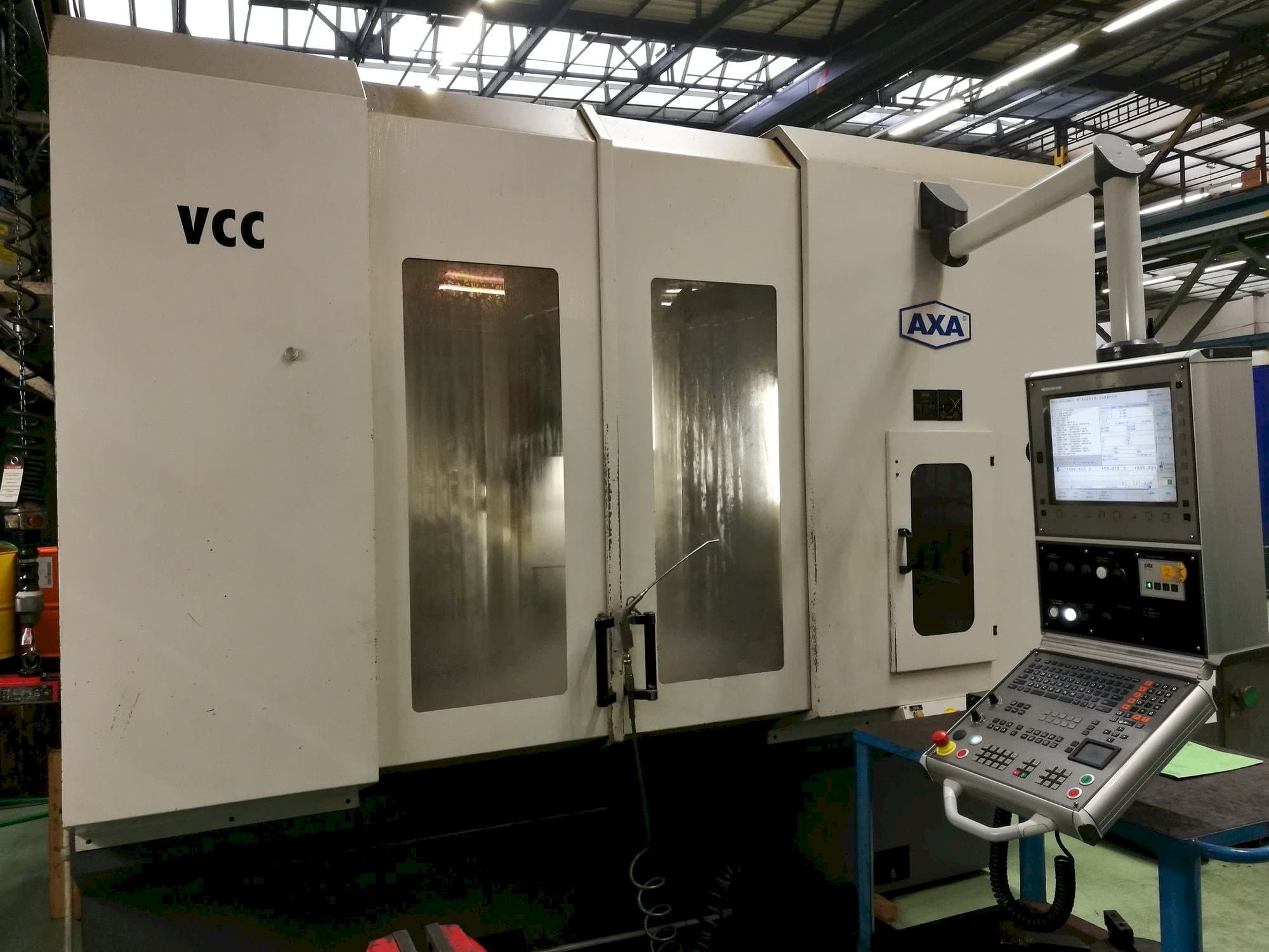 Prikaz stroja AXA VCC 1200 sprijeda