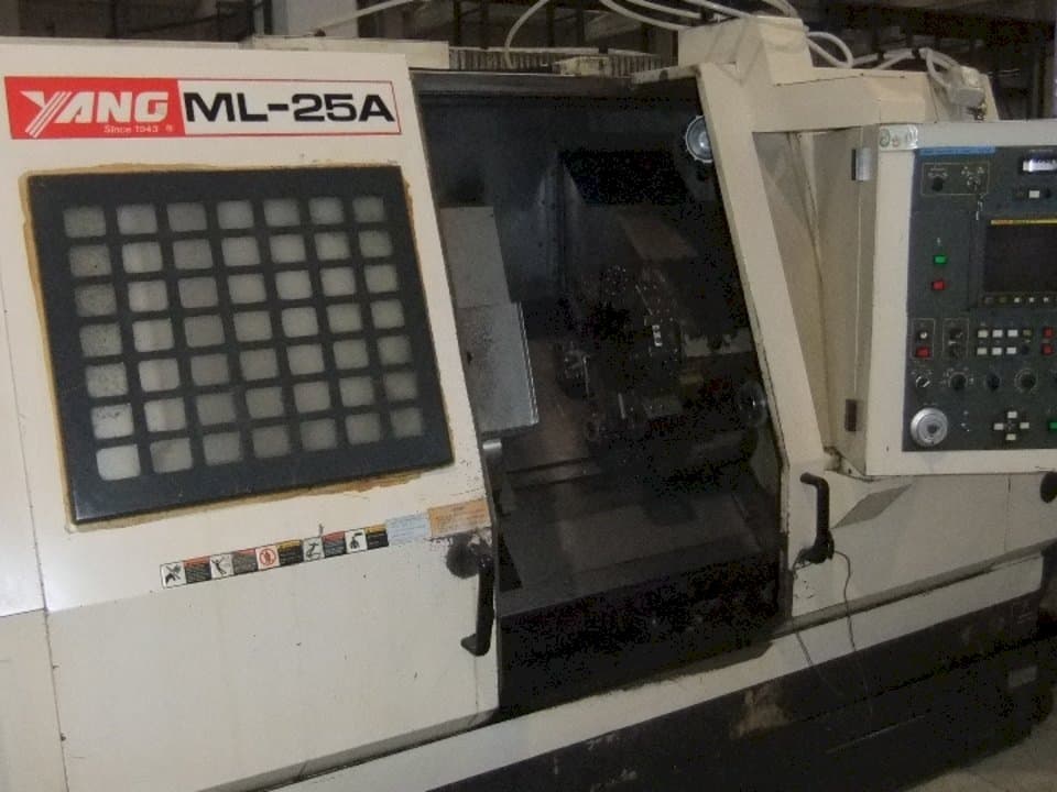 Prikaz stroja Yang ML 25A sprijeda